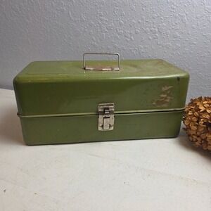 Vintage 60s Union Green Metal Tackle Box Fishing Rustic Plastic Tray with Flaws